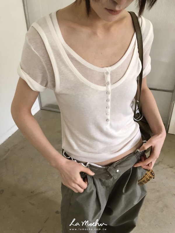 排扣假兩件微透上衣